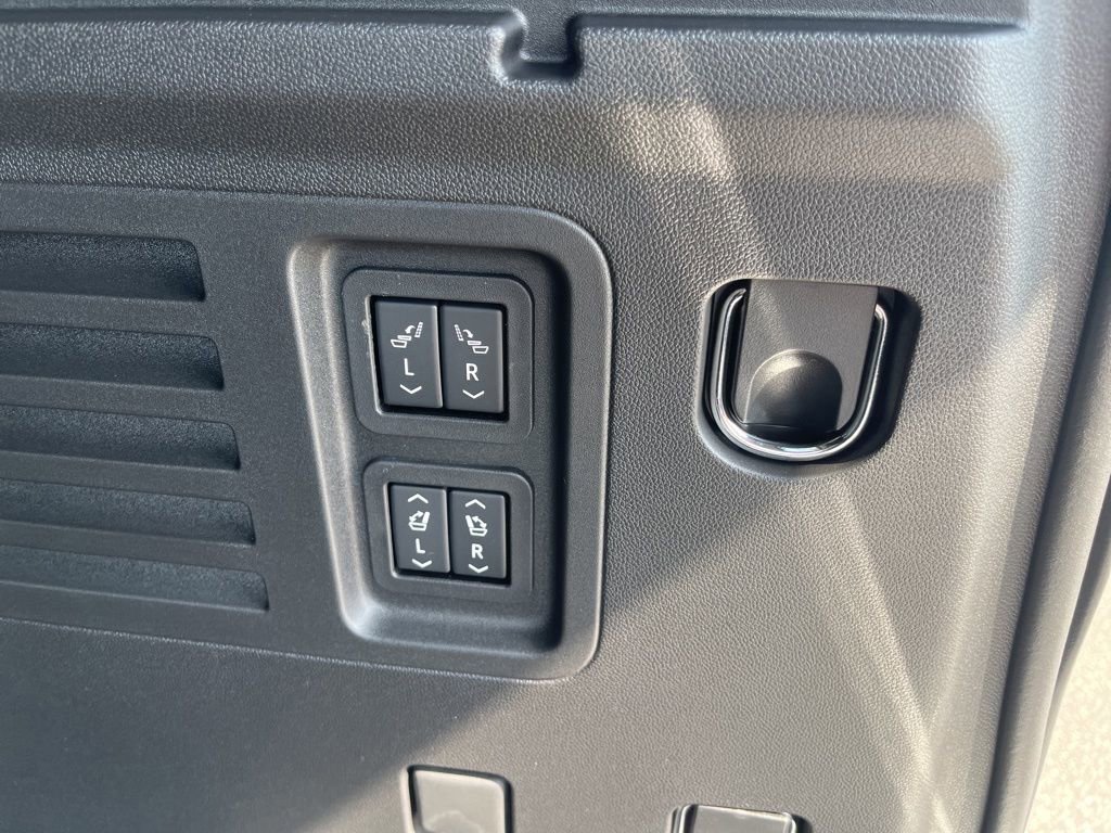 New 2026 Buick Enclave Avenir w/ Super Cruise Package image 16