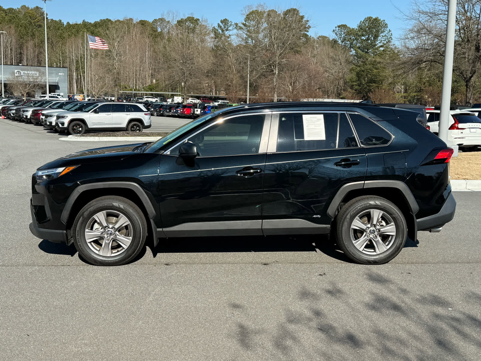 Used 2024 Toyota RAV4 LE image 4