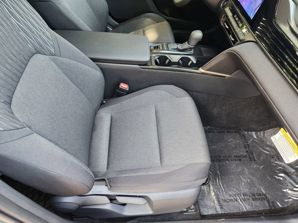 Used 2026 Toyota Camry LE w/ Convenience Package image 13