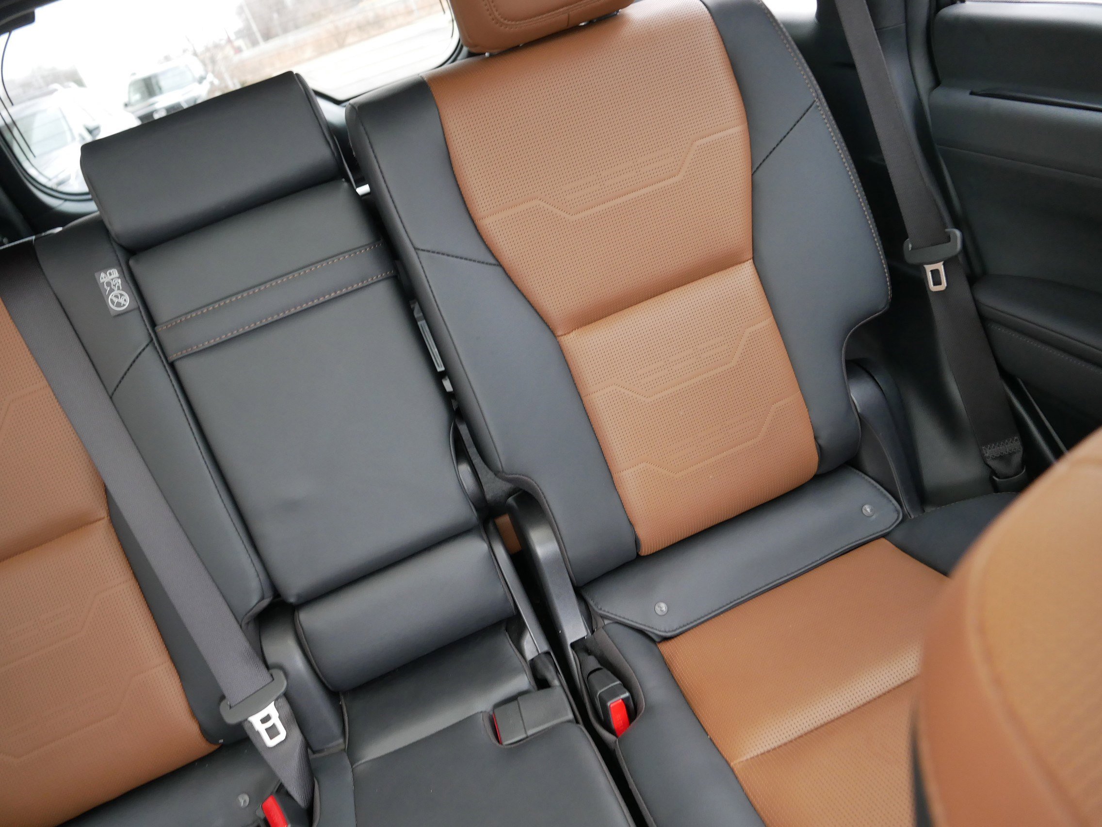 Used 2024 Lexus GX 550 w/ Accessory Package (2T) image 14