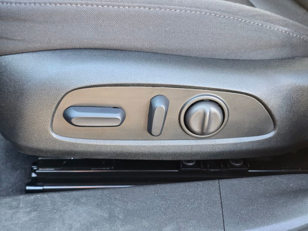 Used 2023 Chevrolet Malibu RS w/ LPO, Floor Liner Package image 22