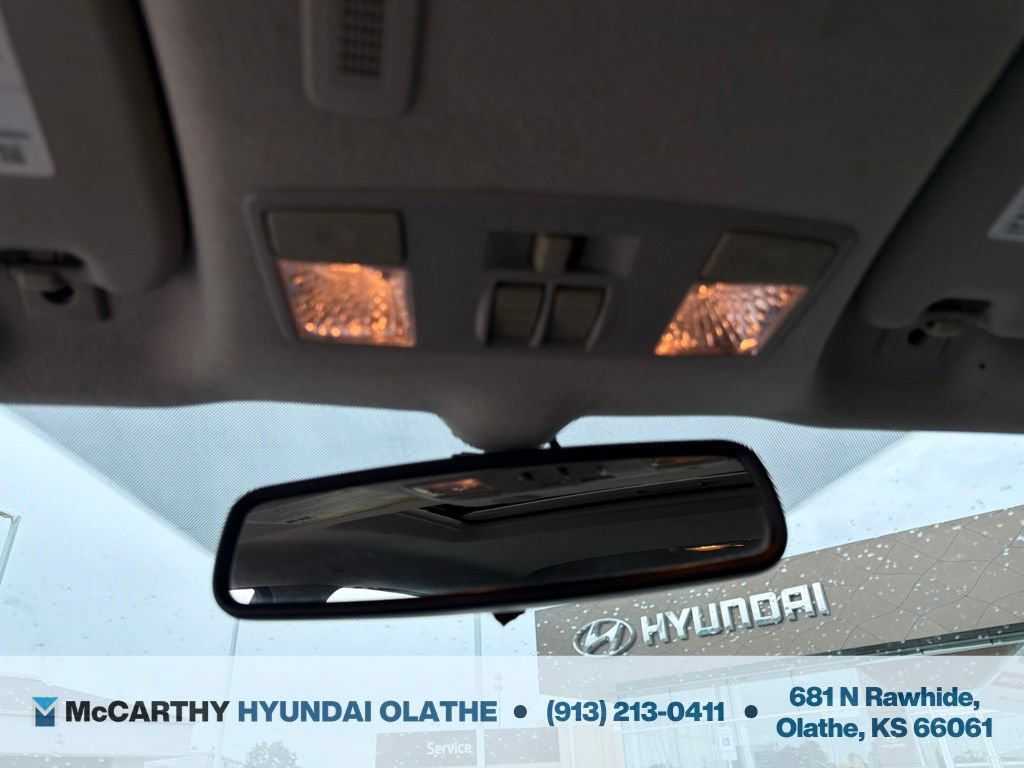 Used 2016 Ford Fiesta Titanium FWD image 28