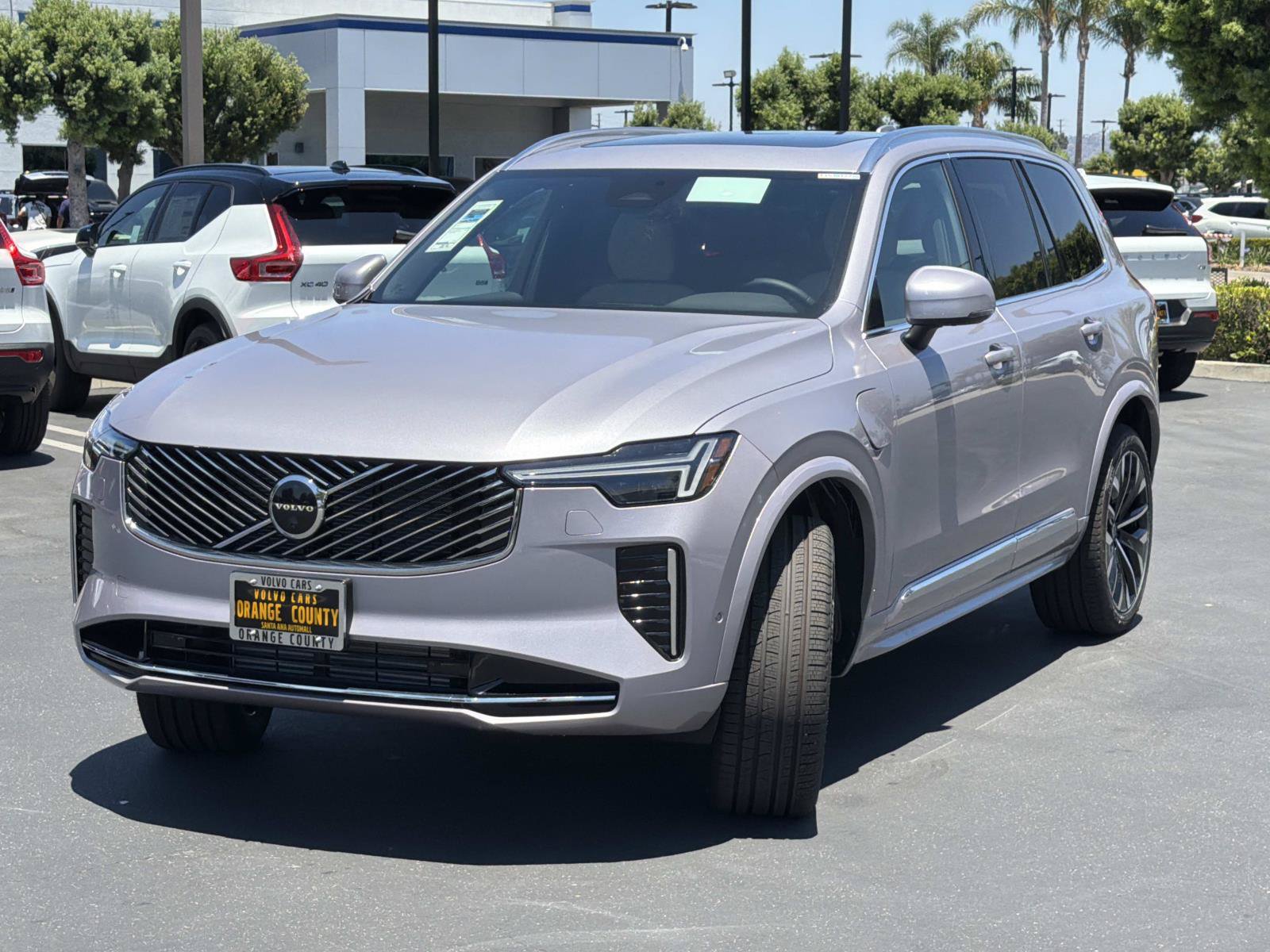 New 2026 Volvo XC90 T8 Plus AWD/4WD image 3