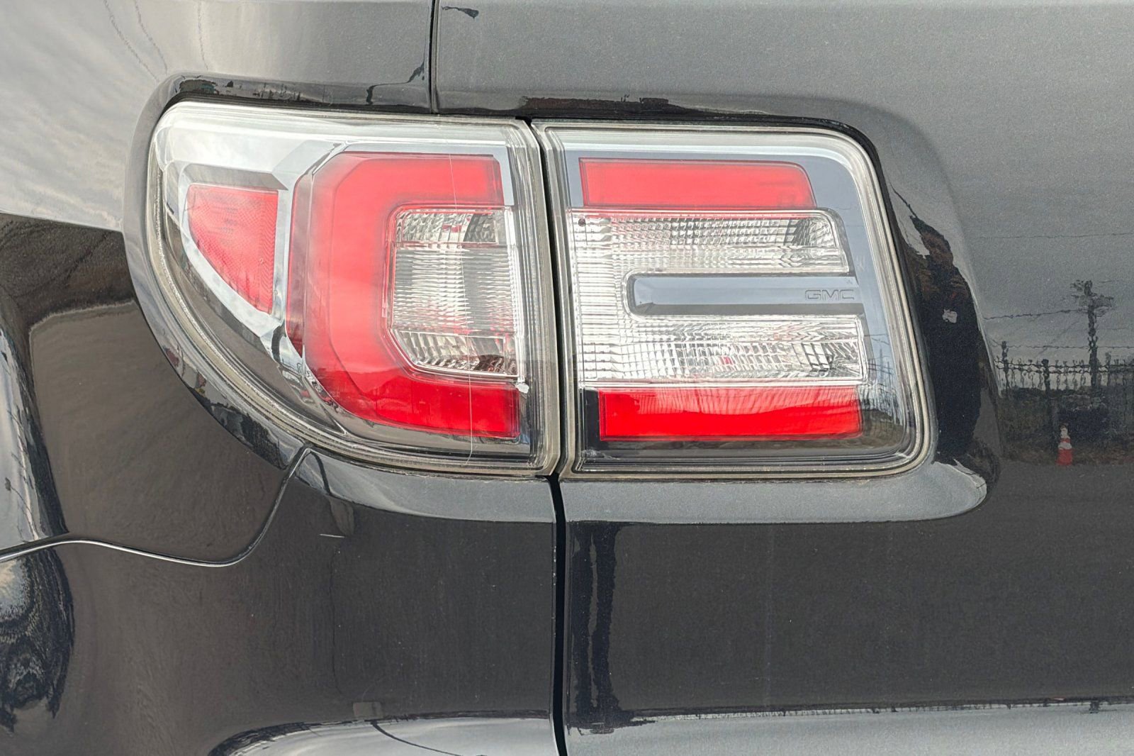 Used 2014 GMC Acadia SLE image 43