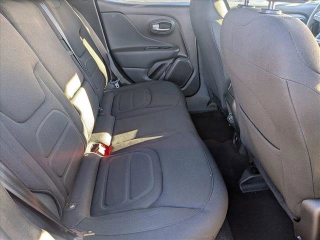 Used 2022 Jeep Renegade Latitude w/ Convenience Group image 20