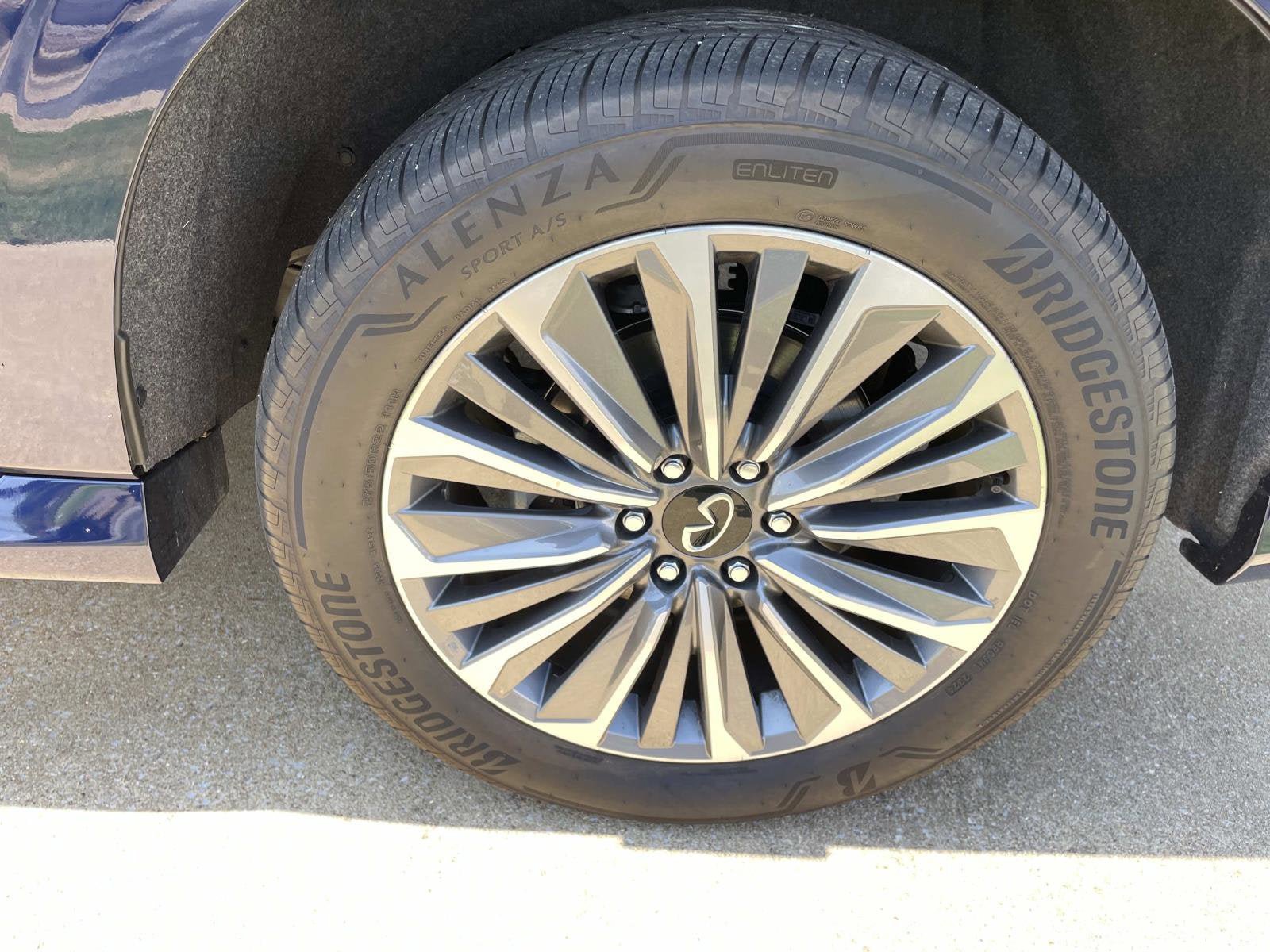 Used 2025 INFINITI QX80 Sensory AWD/4WD image 11
