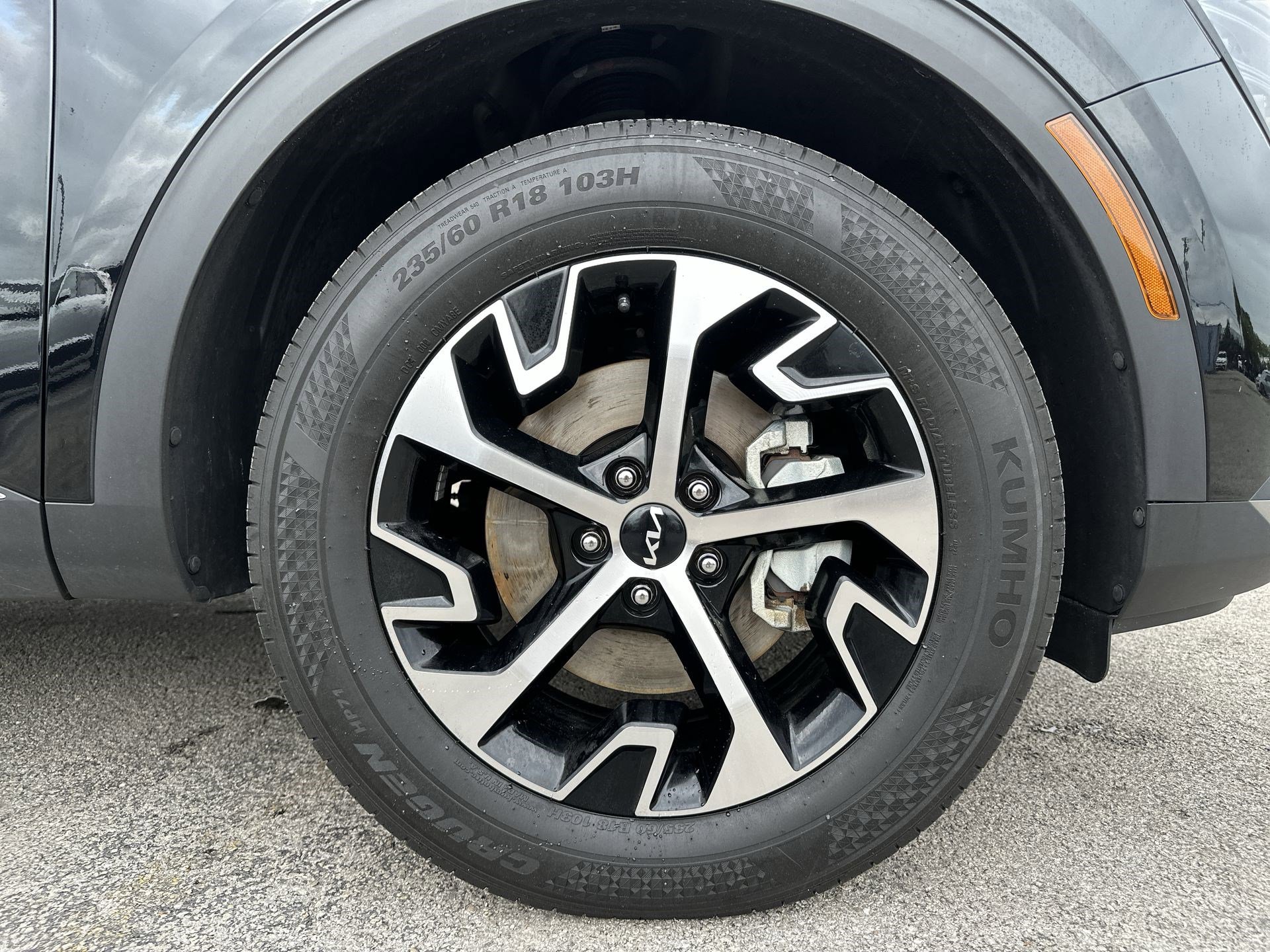 Certified 2024 Kia Sportage EX image 18