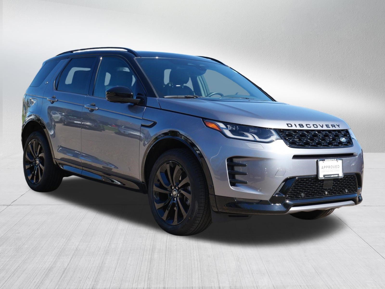 Used 2024 Land Rover Discovery Sport Dynamic SE AWD/4WD image 7