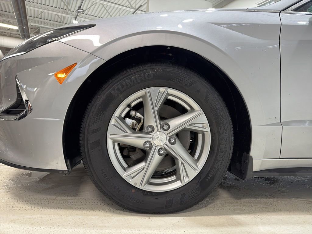 Used 2023 Hyundai Sonata SE image 9