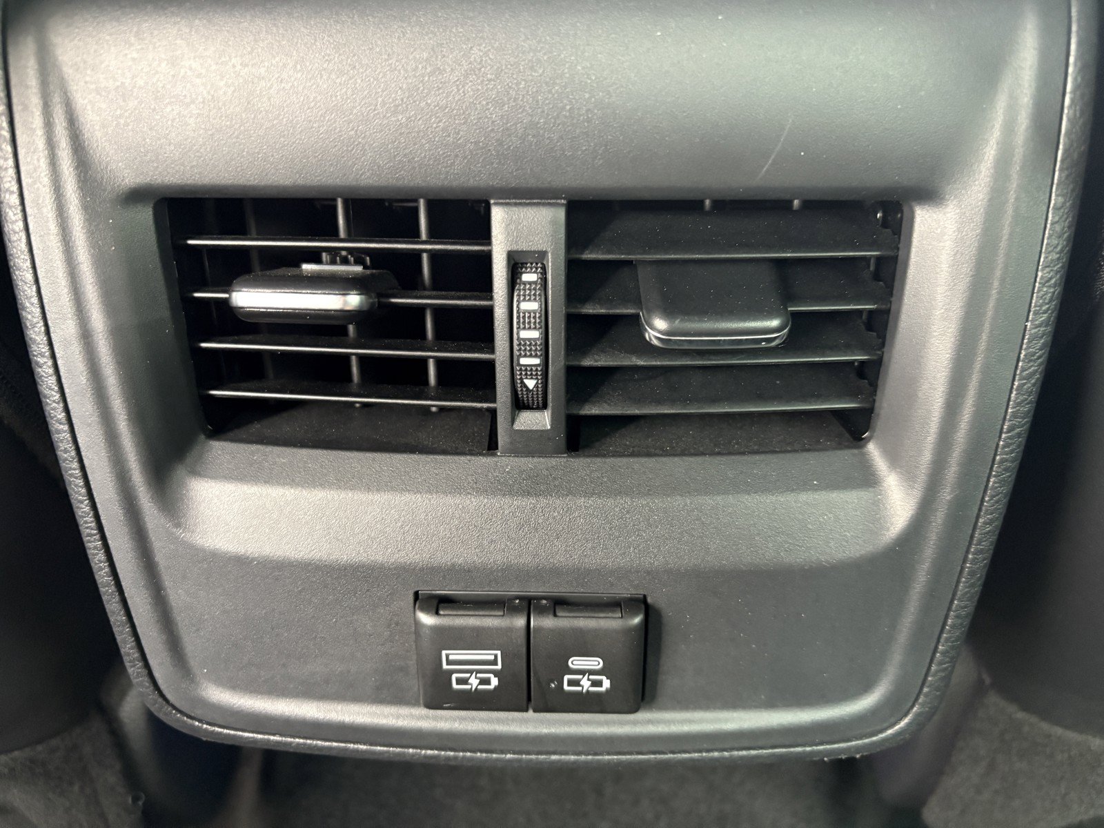 Used 2021 Toyota Avalon XLE FWD image 12