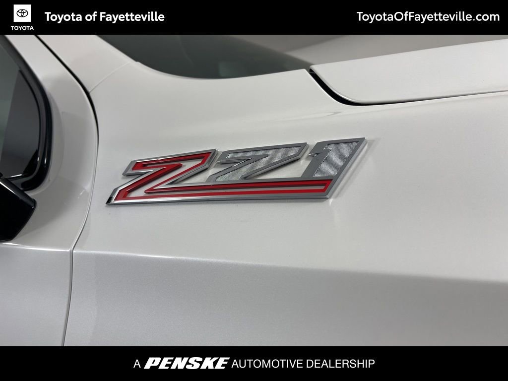 Used 2022 Chevrolet Tahoe Z71 w/ Luxury Package AWD/4WD image 4