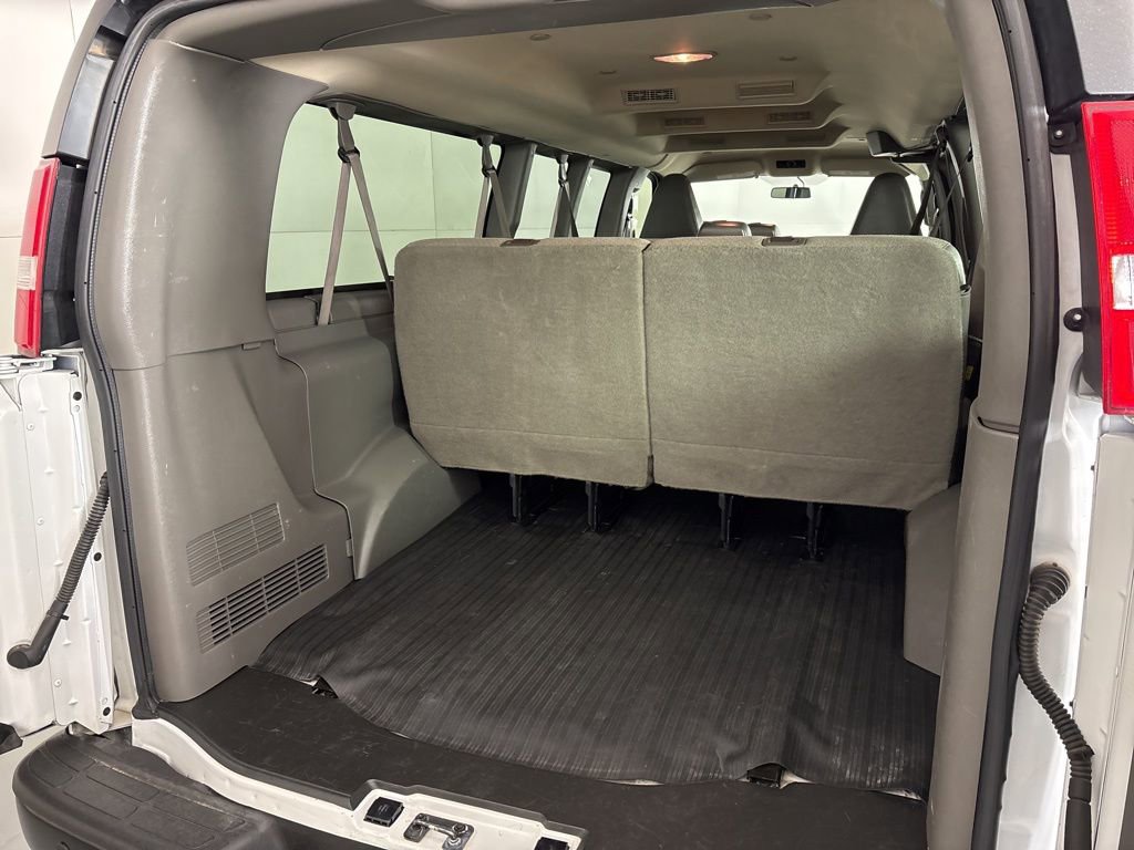 Used 2023 Chevrolet Express 3500 LS image 20