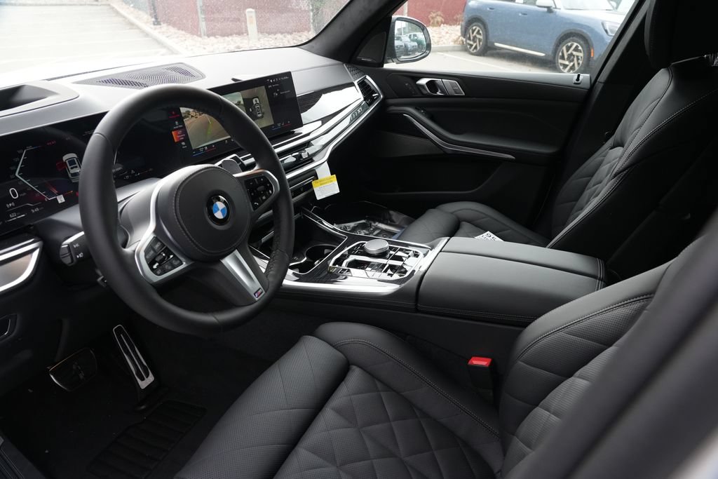 Used 2027 BMW X7 xDrive40i w/ M Sport Package AWD/4WD image 9