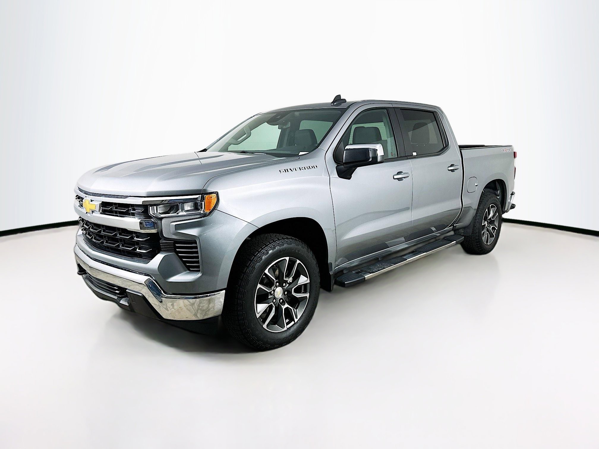 Used 2023 Chevrolet Silverado 1500 LT image 3