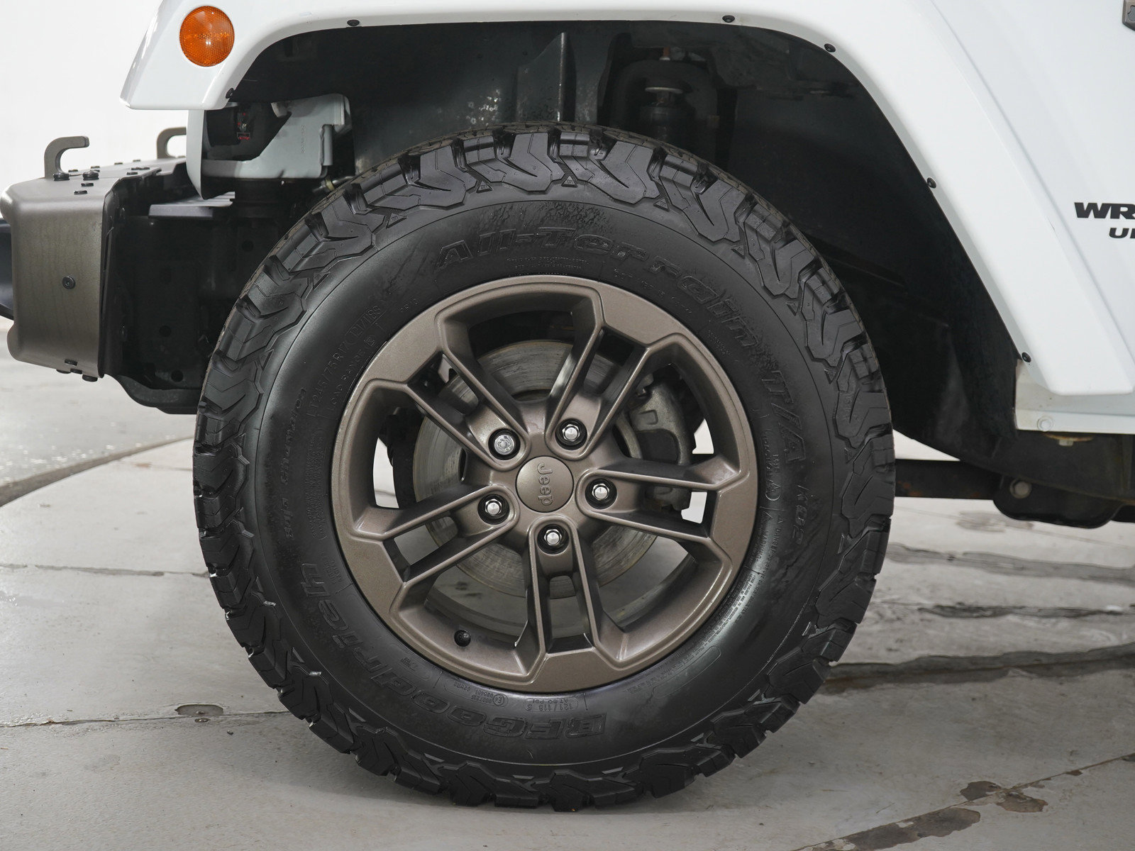 Used 2016 Jeep Wrangler Unlimited Sahara image 27