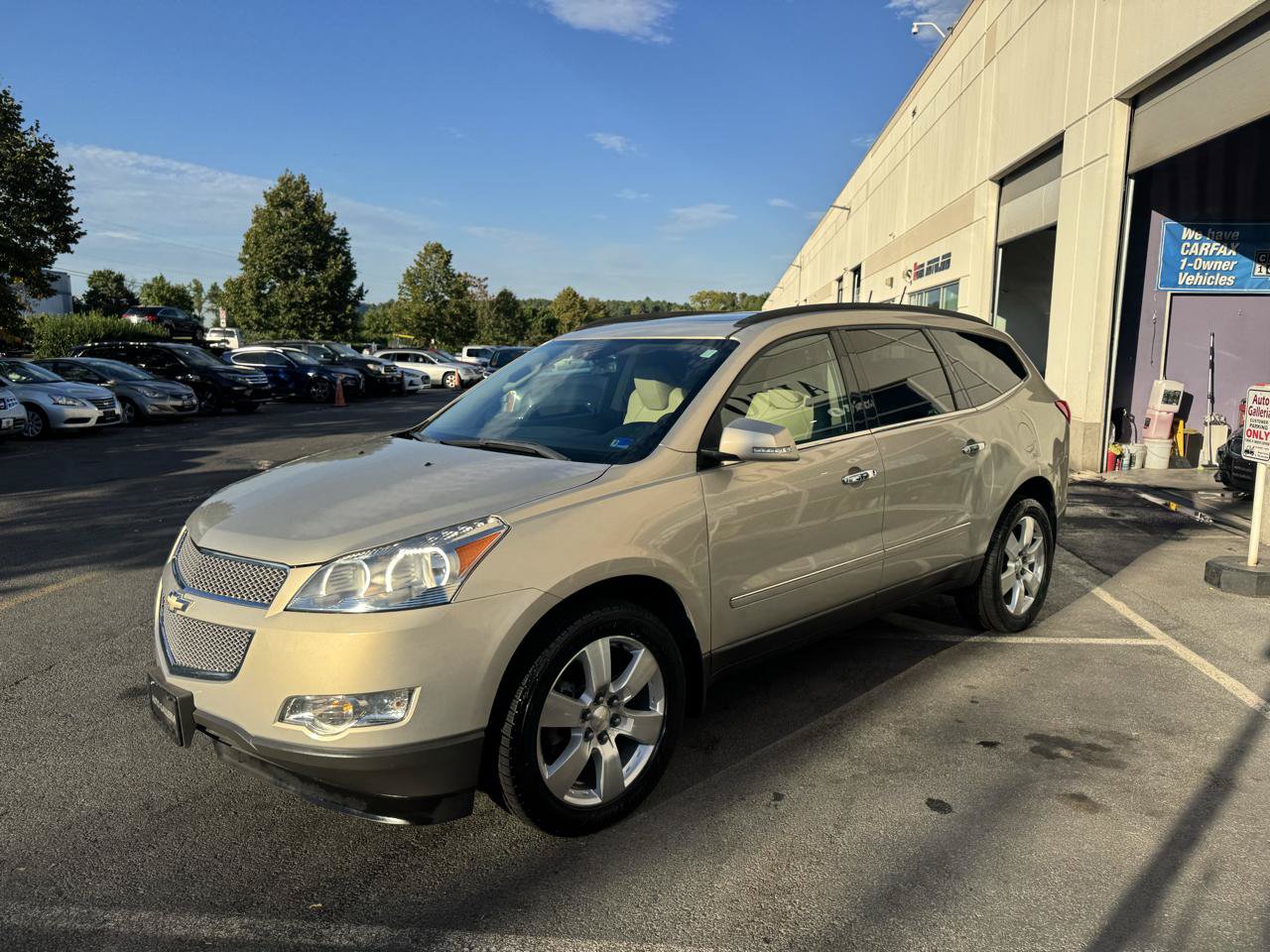 Used 2011 Chevrolet Traverse LTZ AWD/4WD image 9