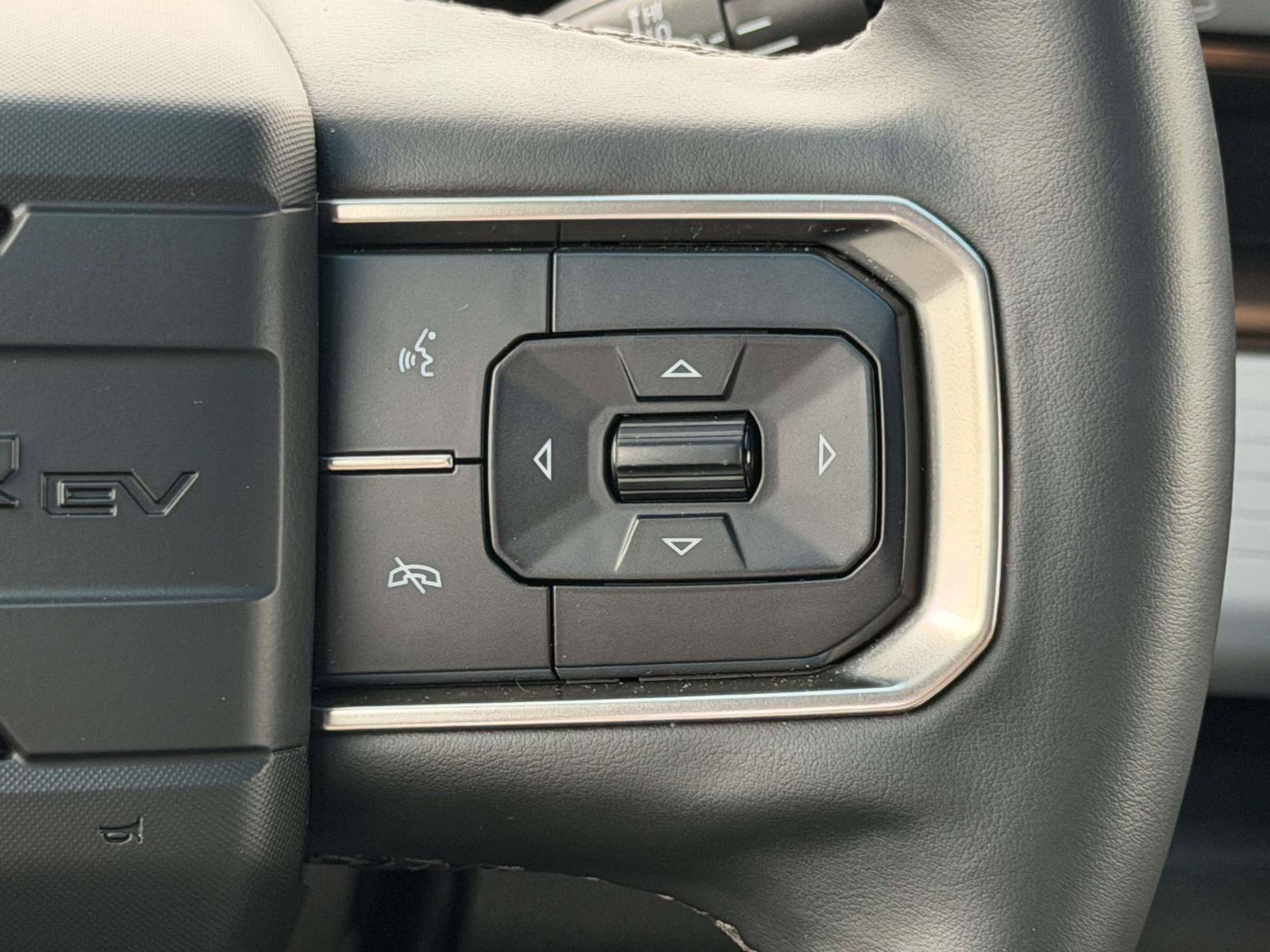 Used 2024 GMC Hummer EV 3X w/ Omega Edition AWD/4WD image 17