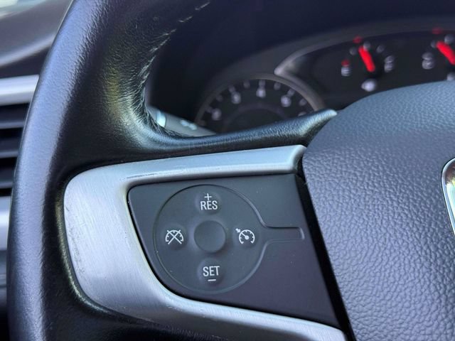 Used 2020 GMC Acadia SLE w/ Driver Convenience Package FWD image 25