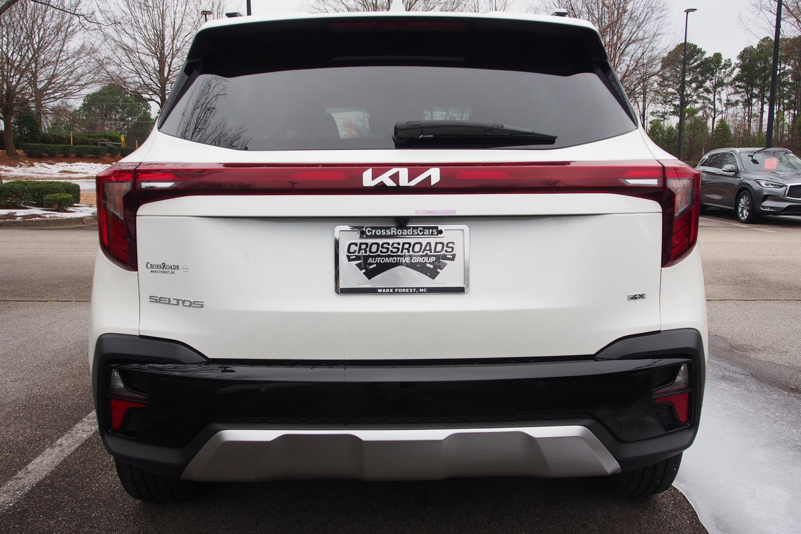 Used 2025 Kia Seltos SX w/ SX Sunroof Package AWD/4WD image 6