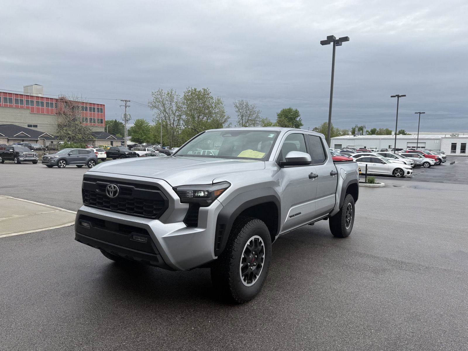 Used 2025 Toyota Tacoma TRD Off-Road AWD/4WD image 7