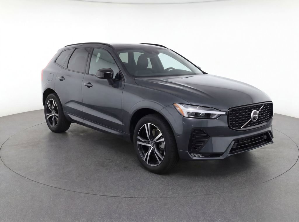 Used 2022 Volvo XC60 B5 R-Design AWD/4WD image 2