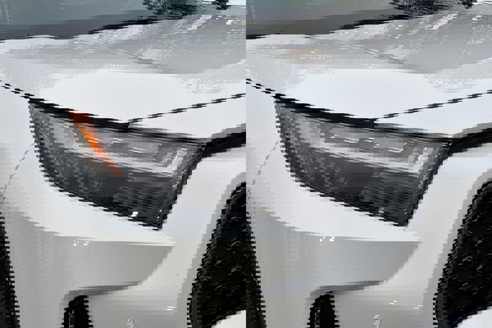 New 2025 Toyota RAV4 XSE image 32