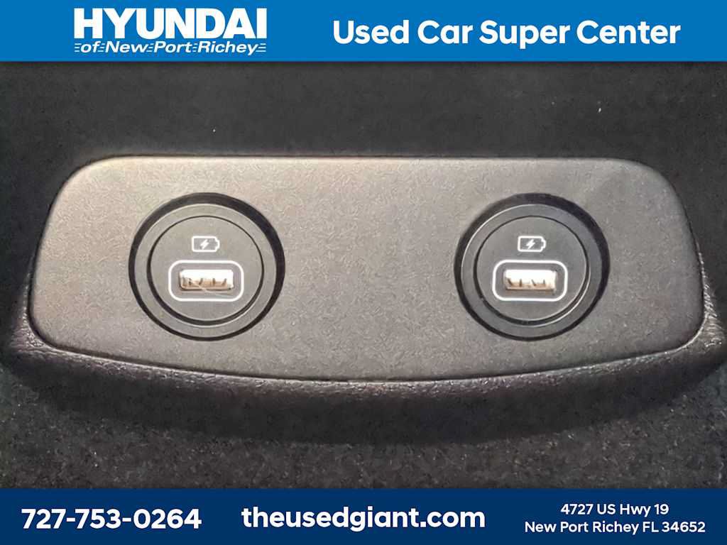 Used 2023 Hyundai Santa Fe SEL w/ Premium Package AWD/4WD image 16