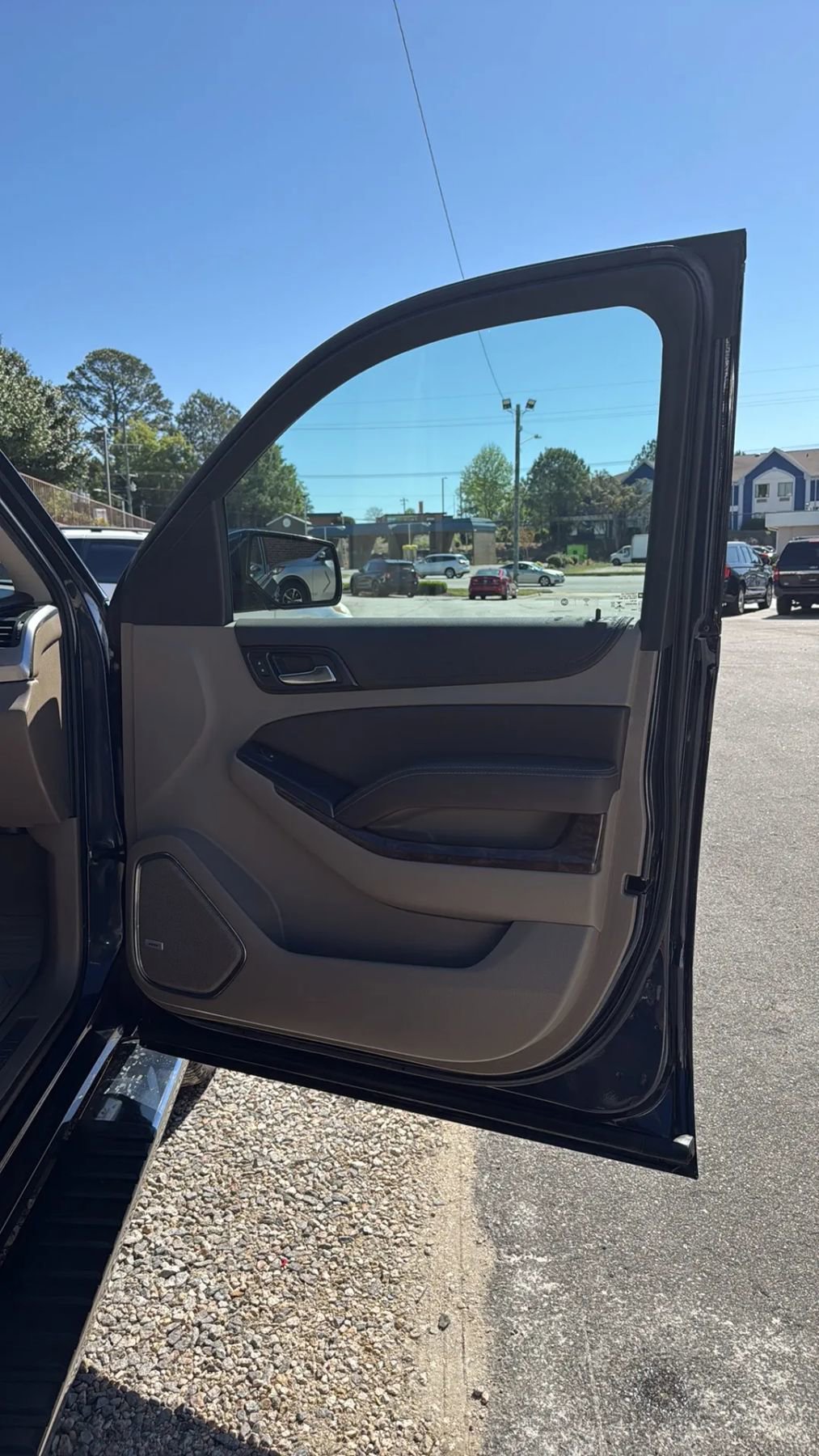 Used 2019 Chevrolet Tahoe LT w/ LT Signature Package AWD/4WD image 10