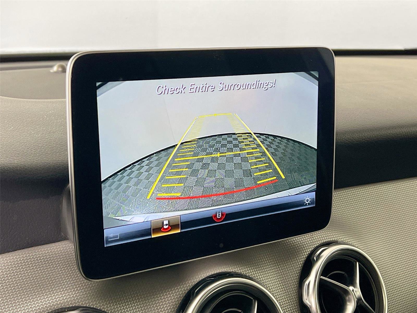 Used 2018 Mercedes-Benz GLA 250 4MATIC image 12