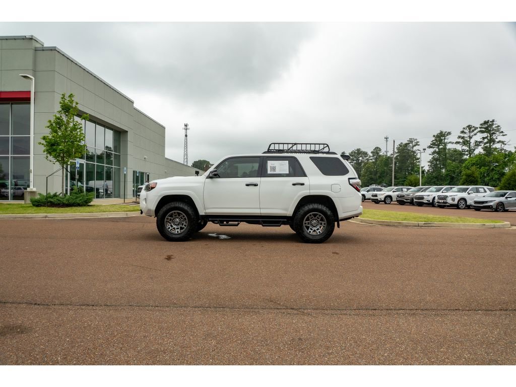 Used 2021 Toyota 4Runner Venture w/ Moonroof Package AWD/4WD image 8