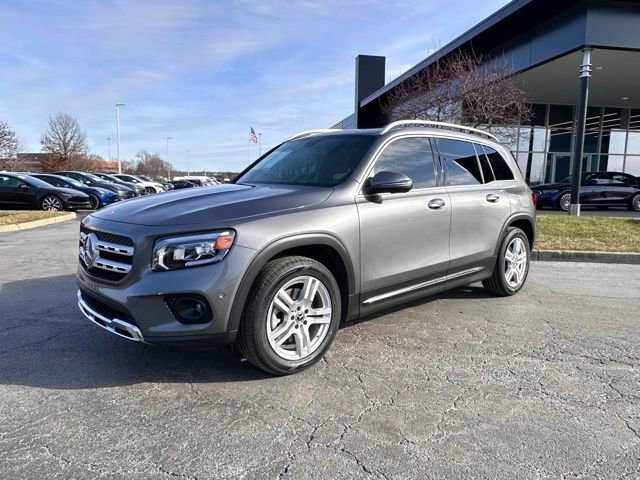 Used 2022 Mercedes-Benz GLB 250 4MATIC image 3