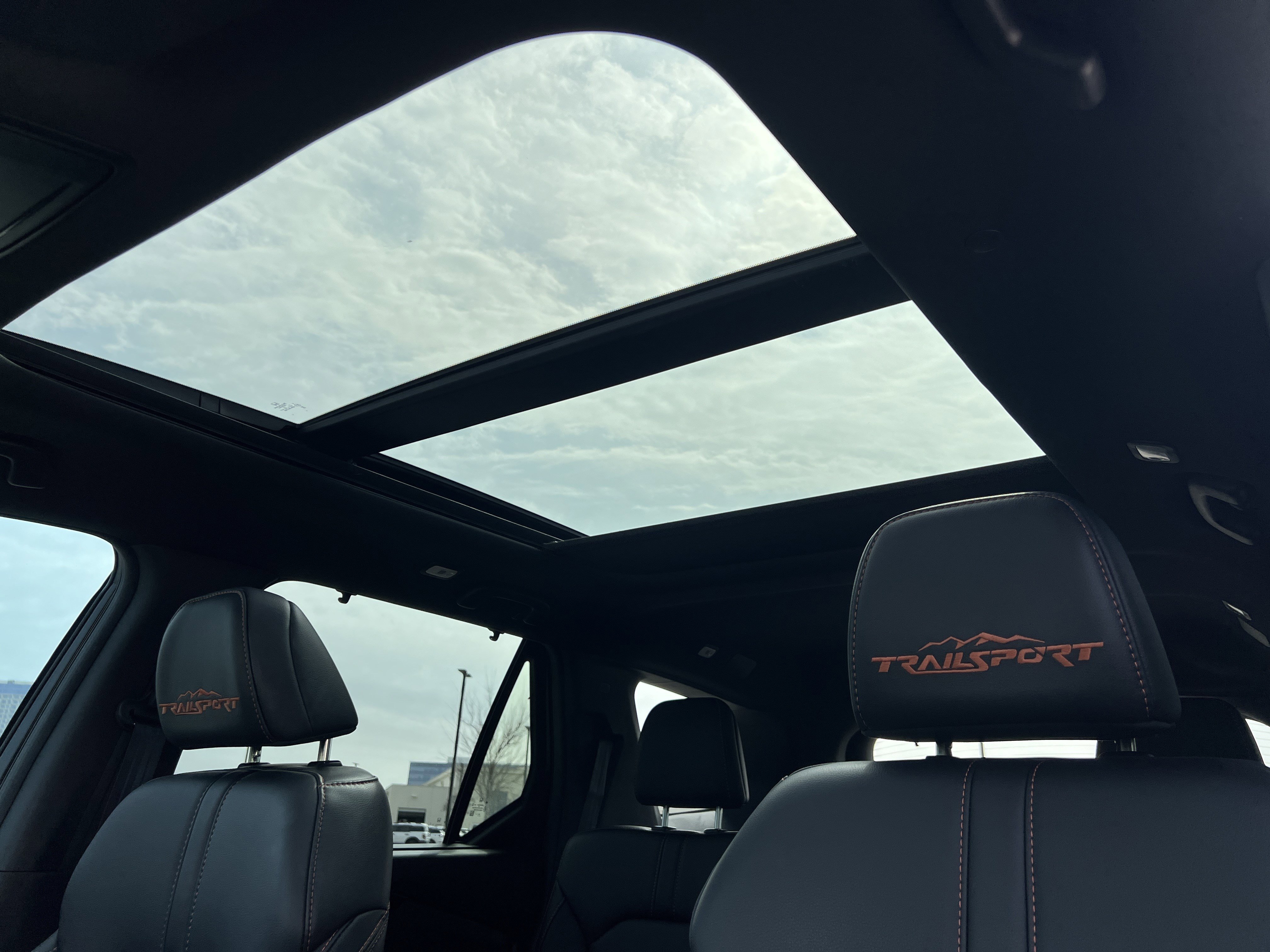 Used 2024 Honda Pilot TrailSport image 33