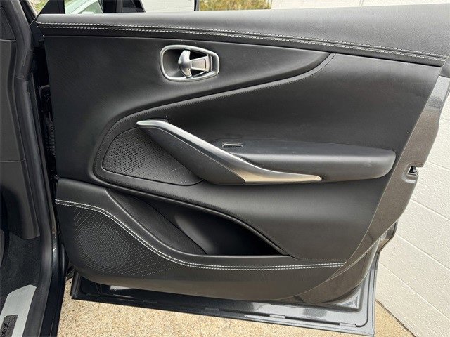 Used 2021 Aston Martin DBX image 22