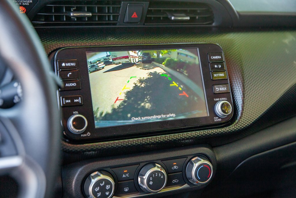 Used 2023 Nissan Kicks SV image 15