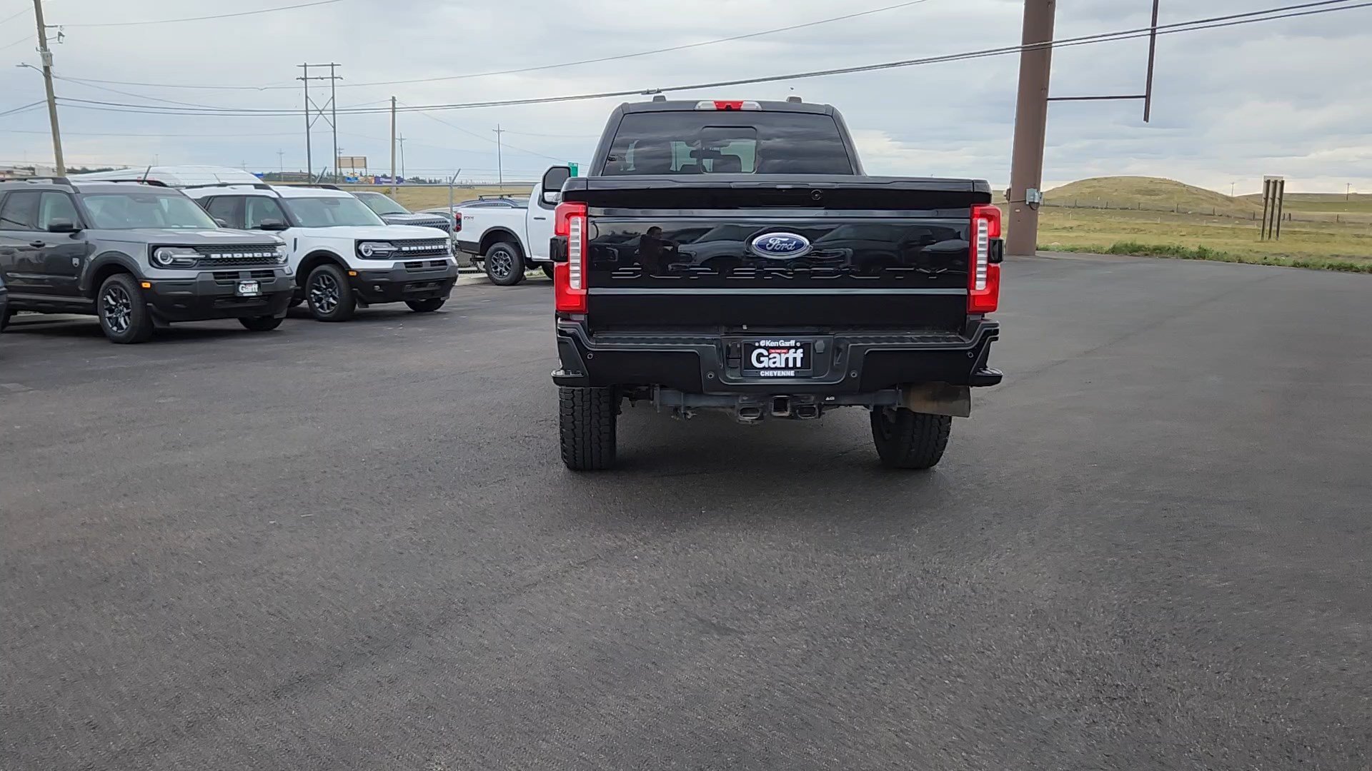 Used 2024 Ford F350 Lariat w/ Lariat Ultimate Package AWD/4WD image 2