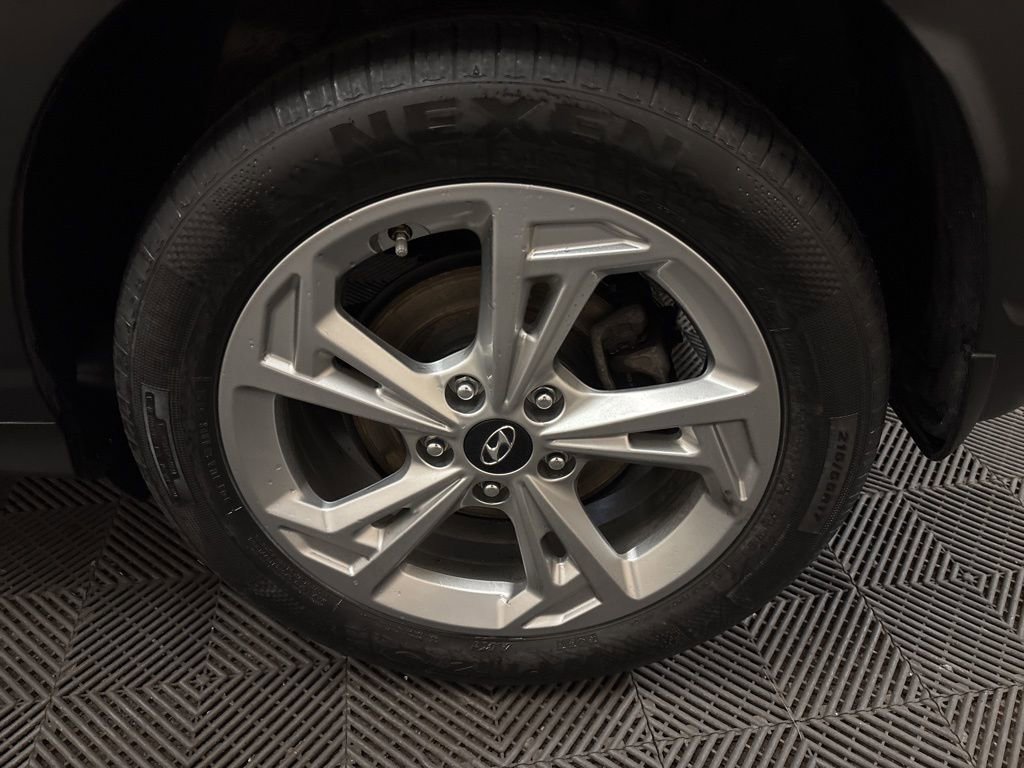 Certified 2022 Hyundai Kona SEL w/ Convenience Package image 29