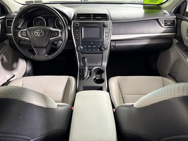 Used 2016 Toyota Camry SE FWD image 21