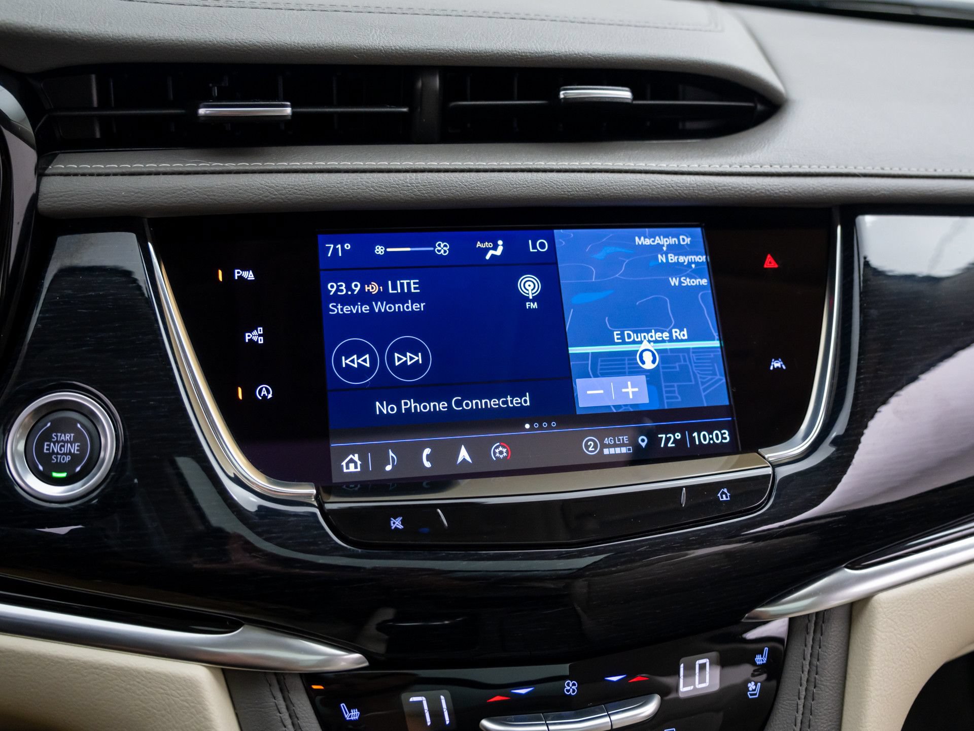 Used 2025 Cadillac XT6 Premium Luxury w/ Technology Package AWD/4WD image 33