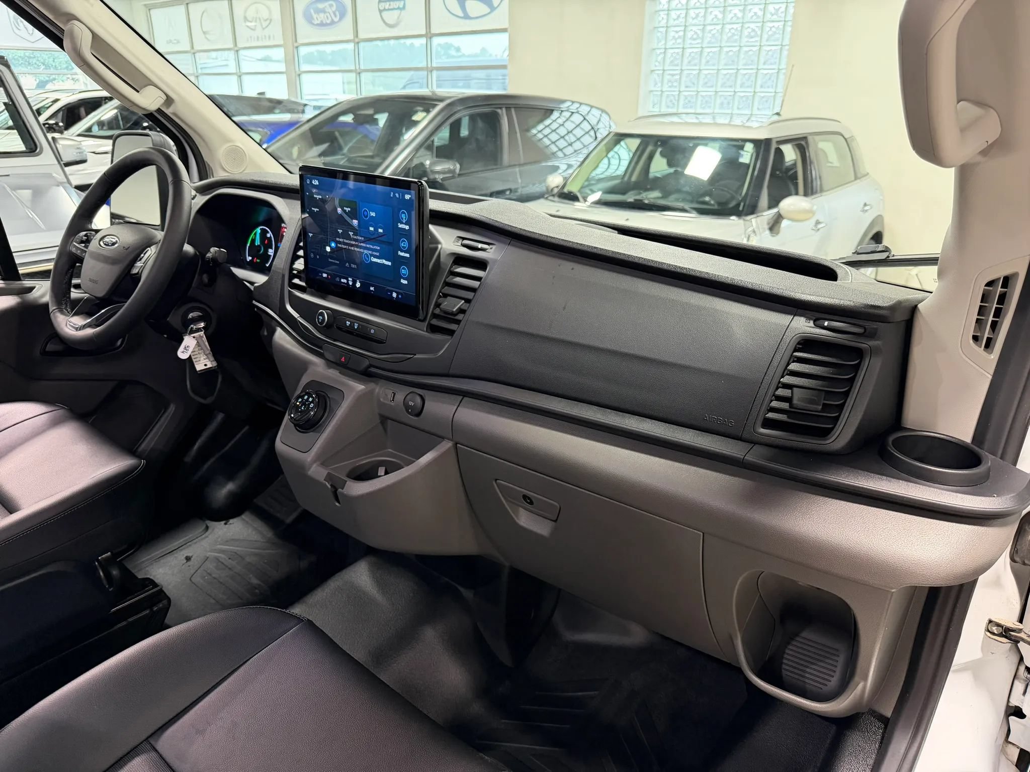 Used 2023 Ford E-Transit Medium Roof RWD image 10