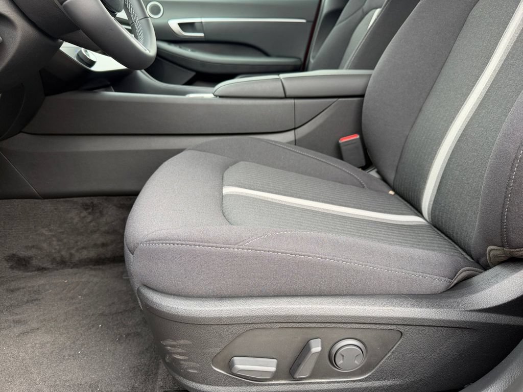 New 2026 Hyundai Sonata SEL FWD image 11