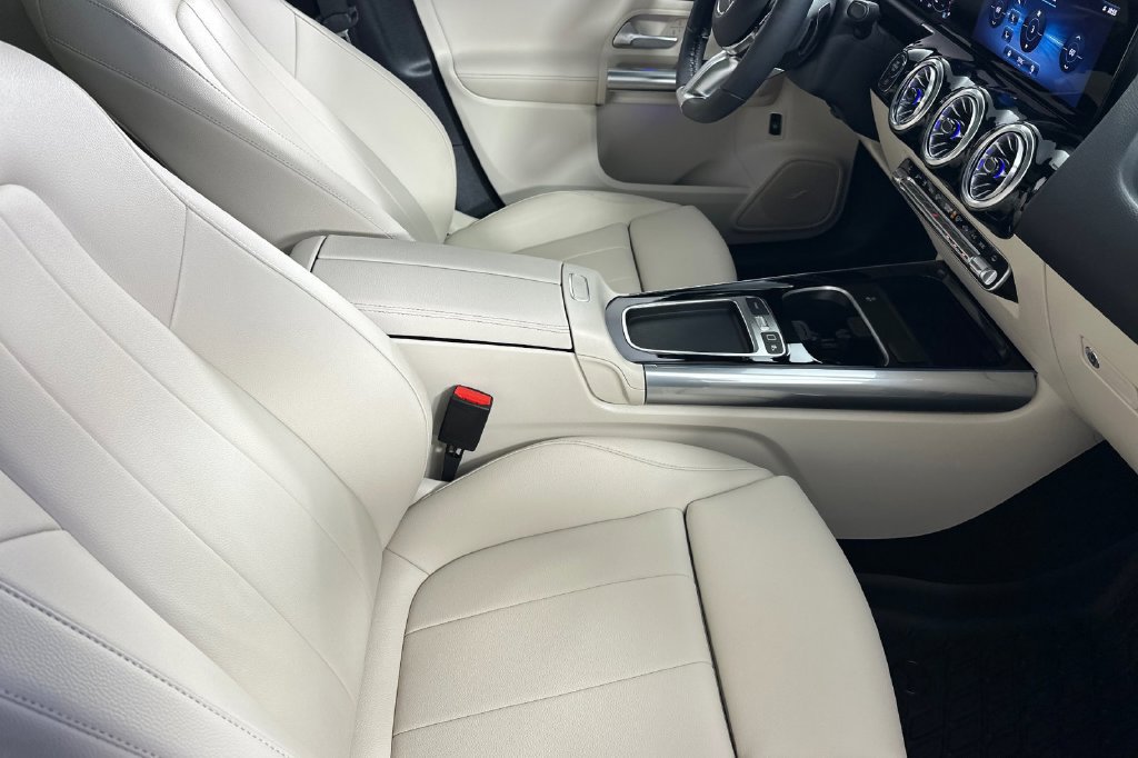 Certified 2026 Mercedes-Benz GLA 250 4MATIC image 20