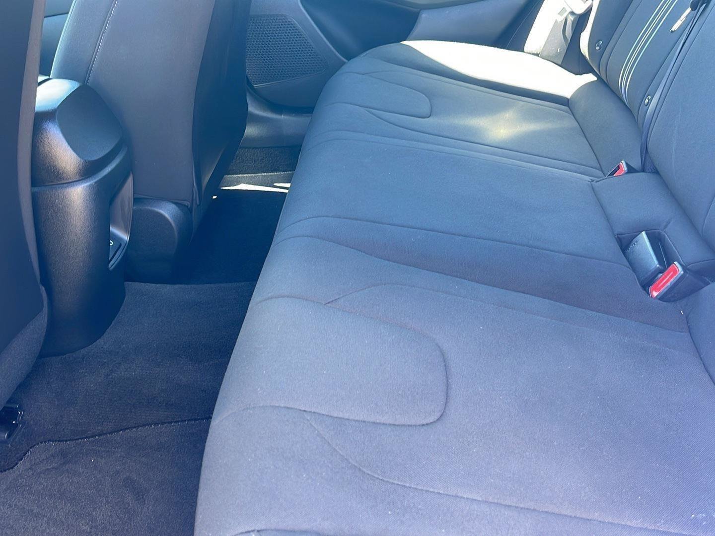 Used 2025 Hyundai Elantra Sport FWD image 19
