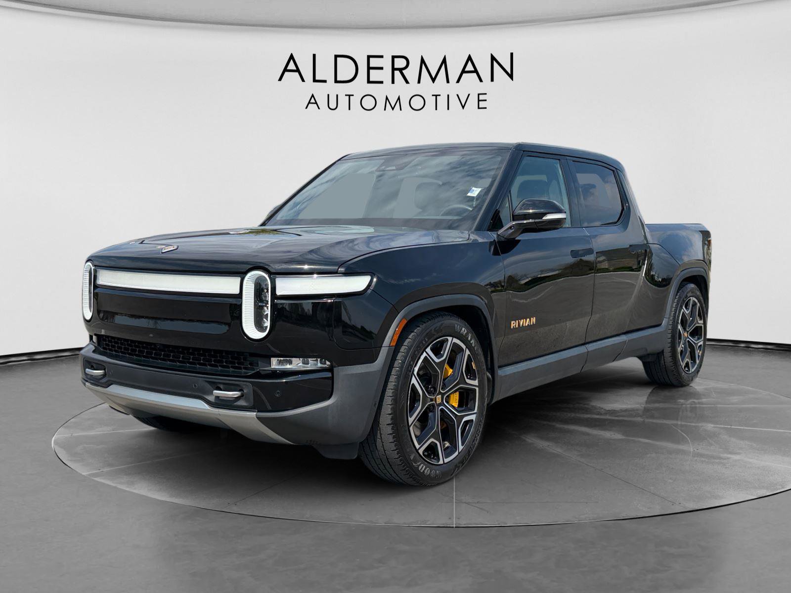 Used 2022 Rivian R1T Adventure image 1
