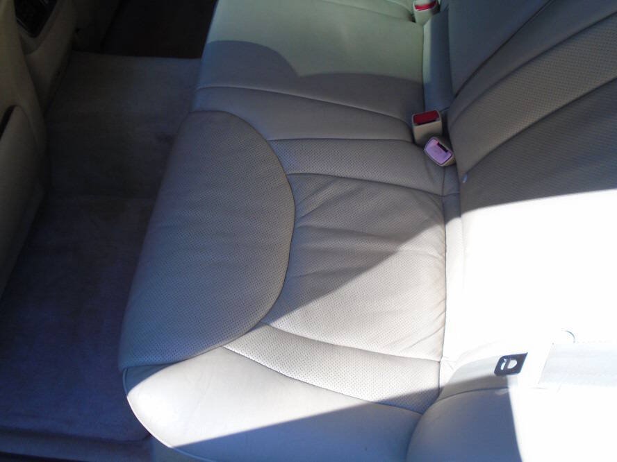 Used 2005 Lexus LS 430 RWD image 18