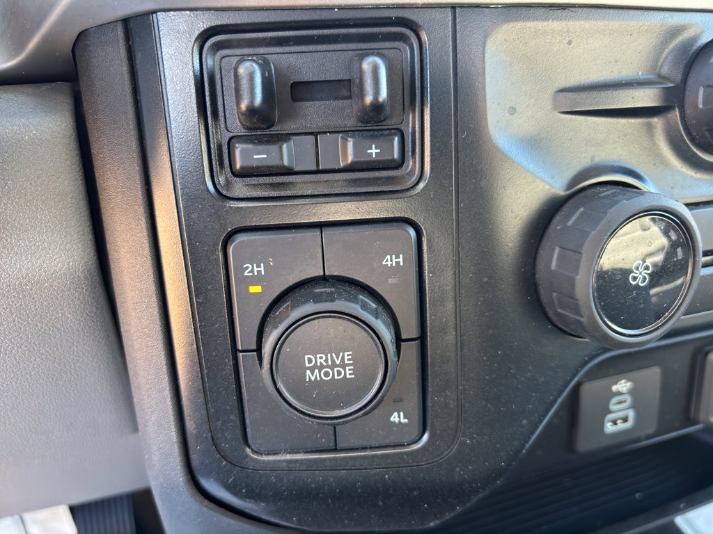 Used 2024 Ford F350 XLT image 33