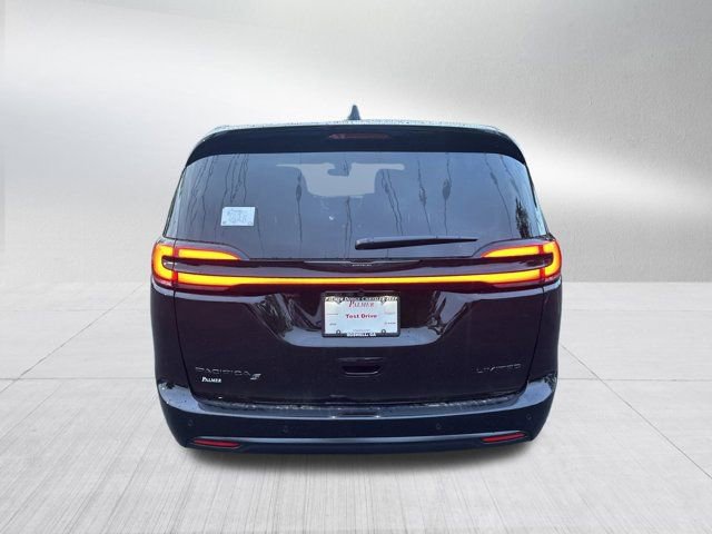 New 2026 Chrysler Pacifica Limited image 6