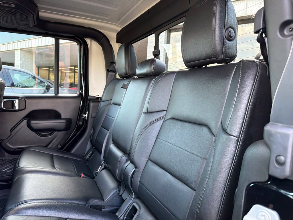 Used 2023 Jeep Gladiator Sport AWD/4WD image 33