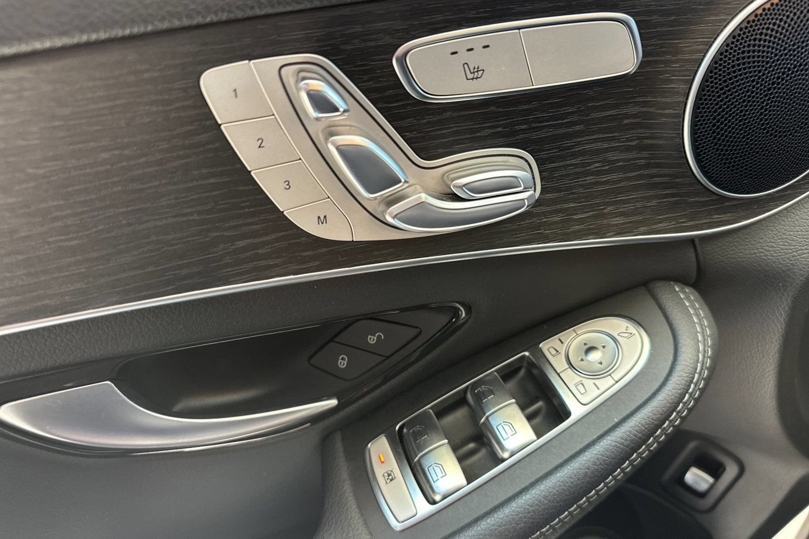 Certified 2021 Mercedes-Benz C 300 Sedan w/ Parking Assistance Package image 13