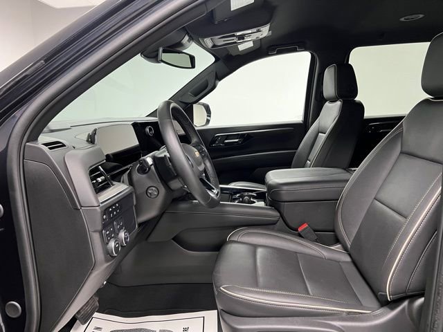 Used 2025 Chevrolet Suburban Premier AWD/4WD image 20