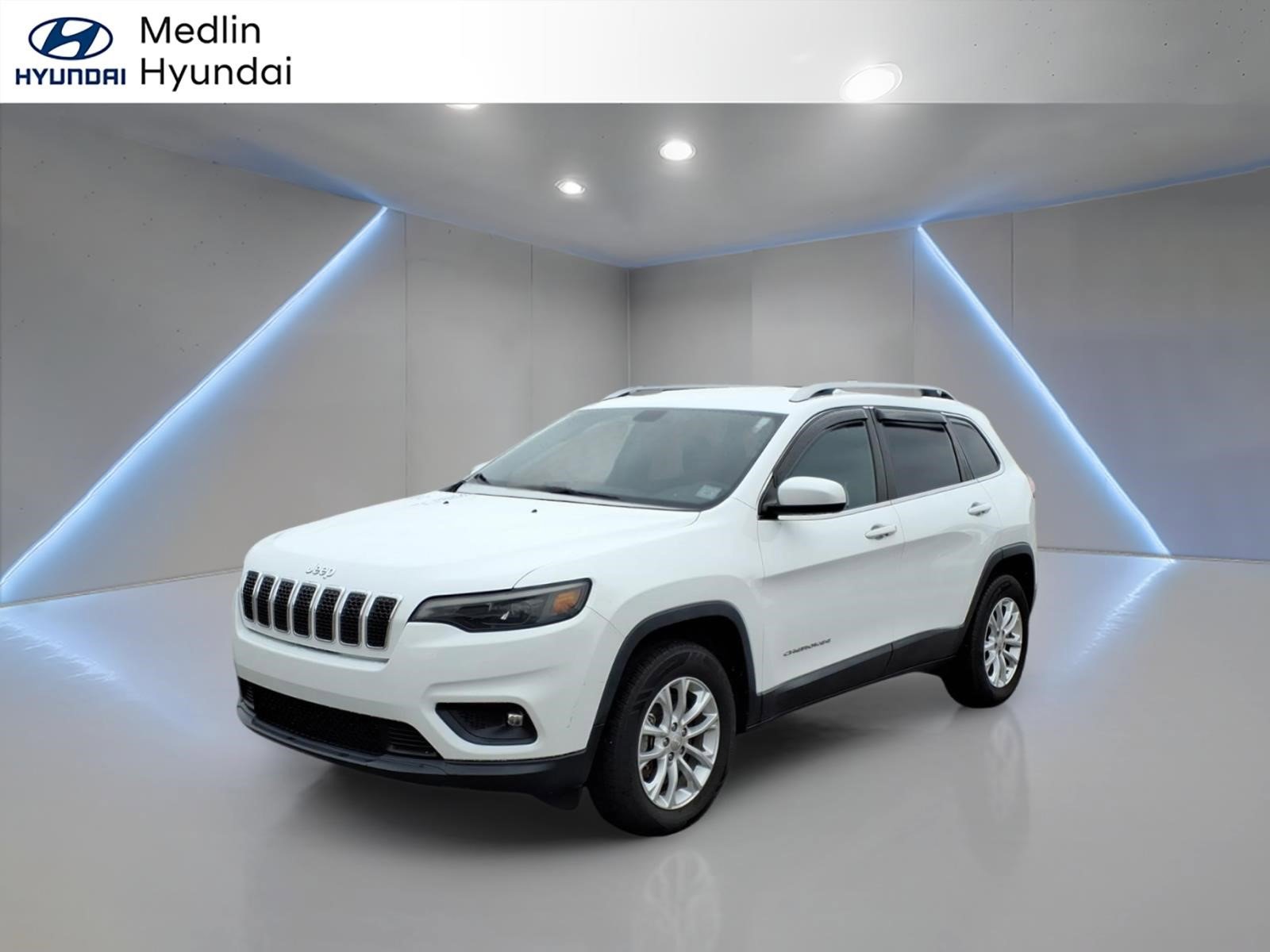Used 2019 Jeep Cherokee Latitude w/ Cold Weather Group AWD/4WD image 7